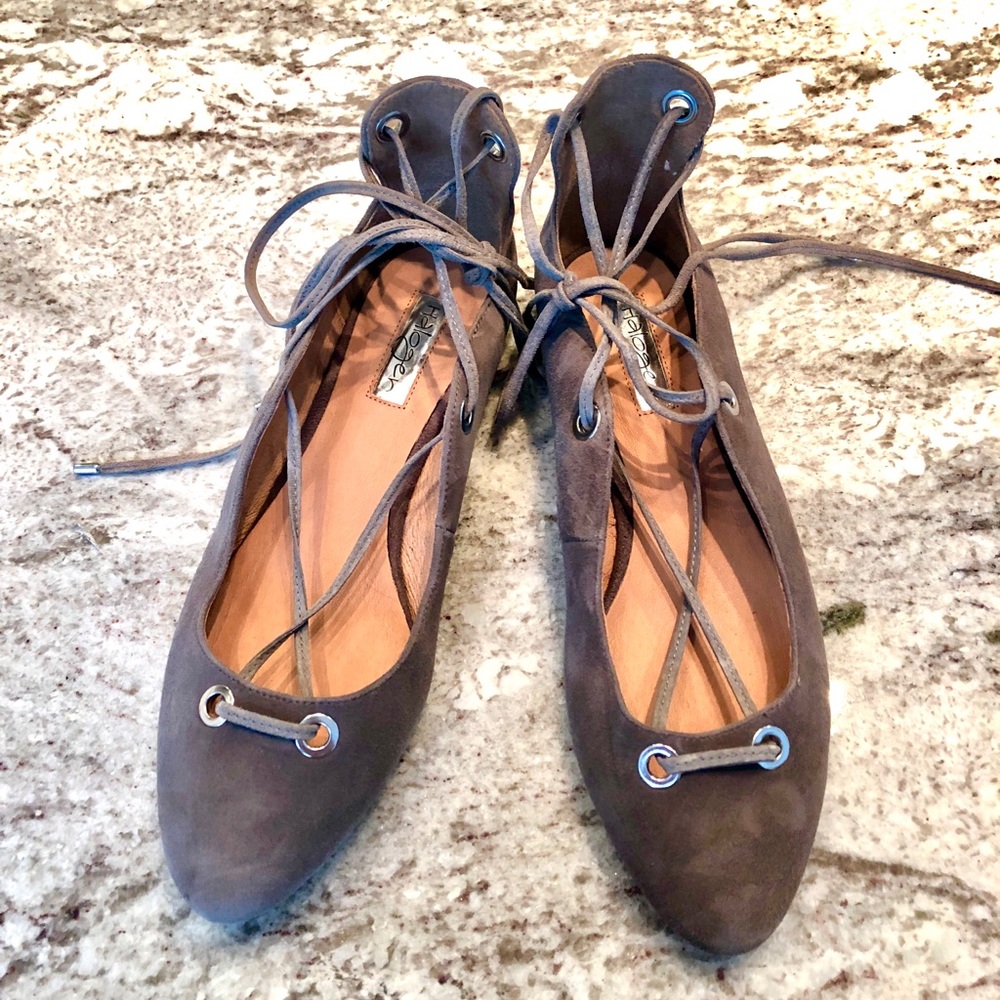 Halogen Suede Hanella-Lea lace up flats